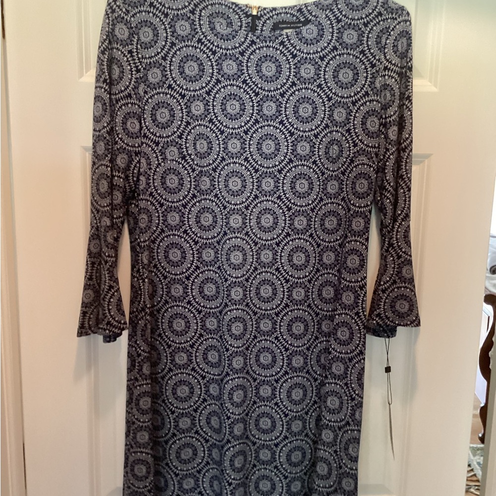Dress - Picture 2 of 6